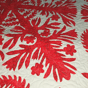 Red & White Hawaiian design finished wall quilt – Hand applique w/ rod pocket