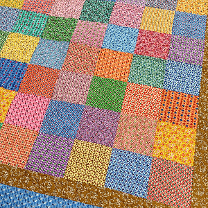 Country Patchwork Multi – Color FINISHED QUILT queen size scrap quilt