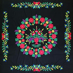 Floral Hand Applique QUILT TOP – Perfect to showcase your quilting skills